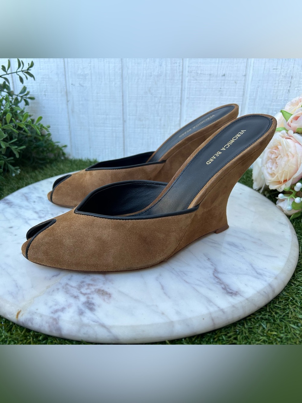 VERONICA BEARD
Mirabel Peep Toe Wedge Sandal
In Chestnut &Black Sz 9 gently used - Picture 11 of 16